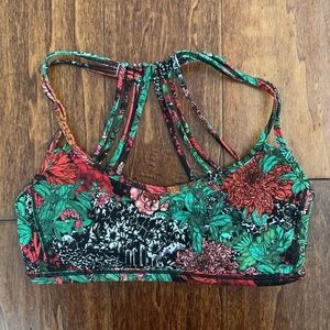 Lululemon size 4 sports bra